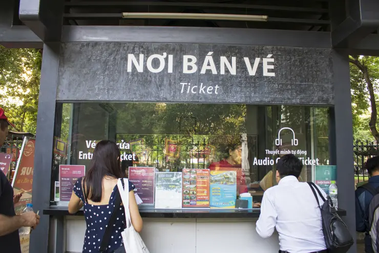 베트남 하노이 여행 ep2 첫째날 일정 (센스파, 분보남보, 성요셉 성당, 콩카페, 문묘, 기찻길 마을, 슬리핑 버스)