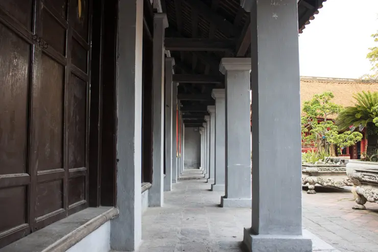 베트남 하노이 여행 ep2 첫째날 일정 (센스파, 분보남보, 성요셉 성당, 콩카페, 문묘, 기찻길 마을, 슬리핑 버스)