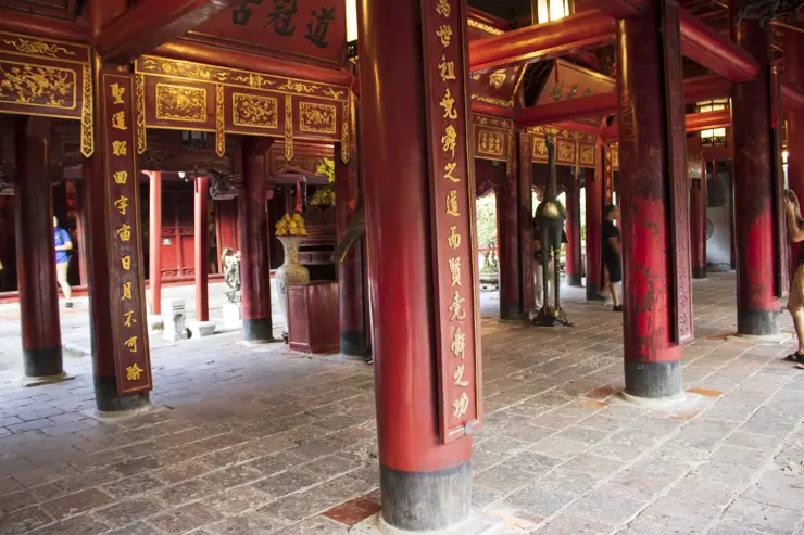 베트남 하노이 여행 ep2 첫째날 일정 (센스파, 분보남보, 성요셉 성당, 콩카페, 문묘, 기찻길 마을, 슬리핑 버스)