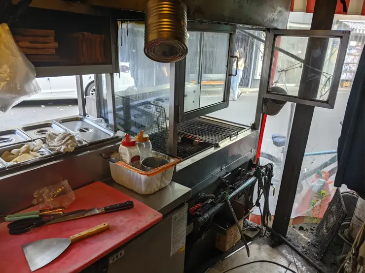 이문시장 “10년 전 가격 그대로” 외대 맛집 마약 삼겹살 훈제 삼겹살