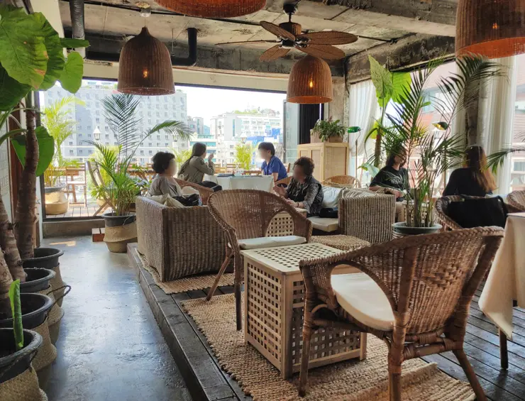 호텔 세느장 카페, 익선동 뉴트로 감성 카페