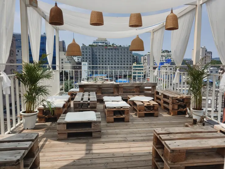 호텔 세느장 카페, 익선동 뉴트로 감성 카페