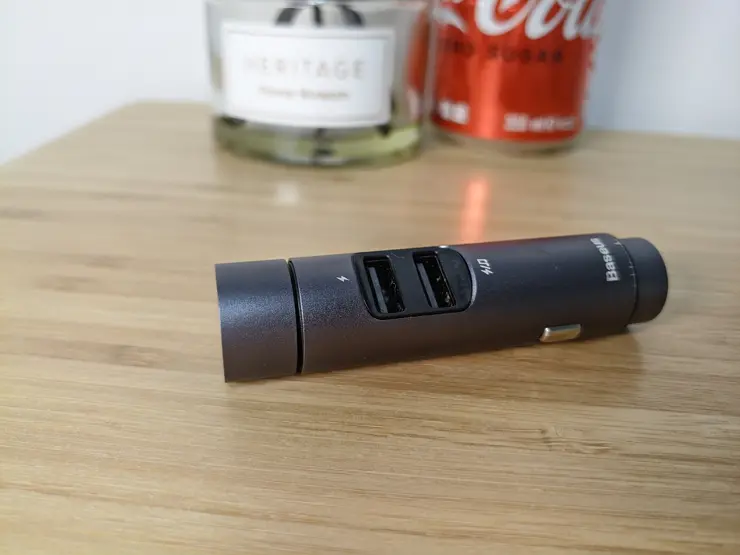 자동차 시거잭 Baseus BS-01 블루투스 FM 트랜스미터 MP3플레이어 USB 고속 충전기