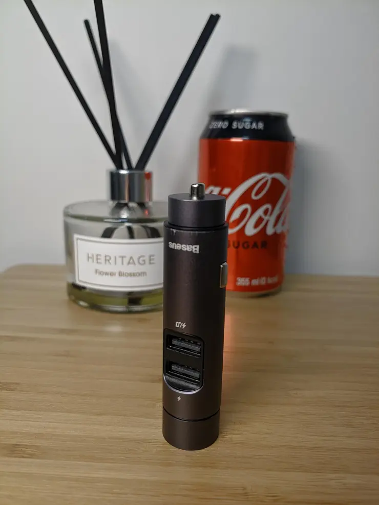 자동차 시거잭 Baseus BS-01 블루투스 FM 트랜스미터 MP3플레이어 USB 고속 충전기