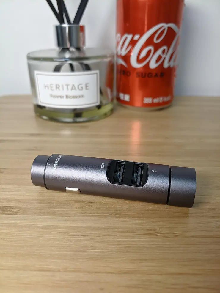 자동차 시거잭 Baseus BS-01 블루투스 FM 트랜스미터 MP3플레이어 USB 고속 충전기