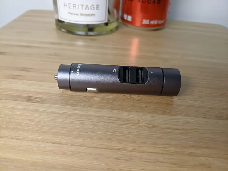 자동차 시거잭 Baseus BS-01 블루투스 FM 트랜스미터 MP3플레이어 USB 고속 충전기