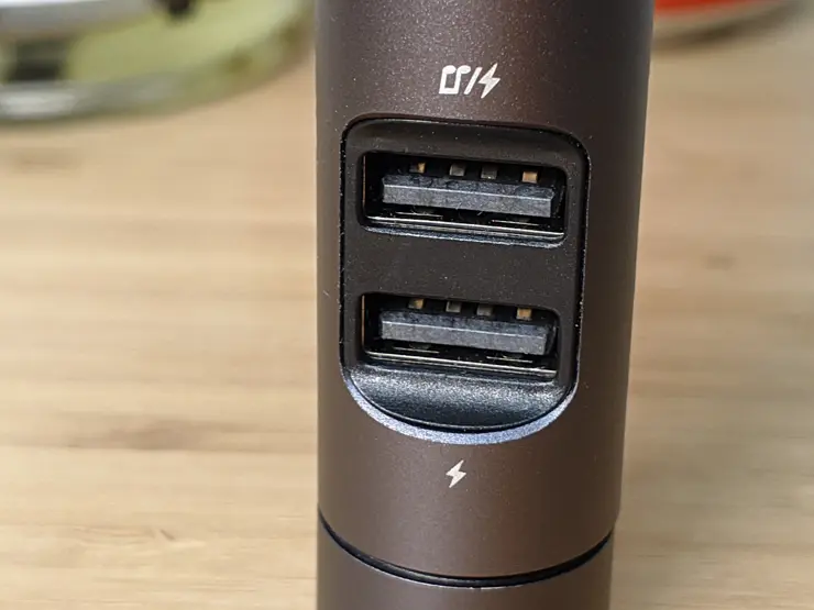 자동차 시거잭 Baseus BS-01 블루투스 FM 트랜스미터 MP3플레이어 USB 고속 충전기