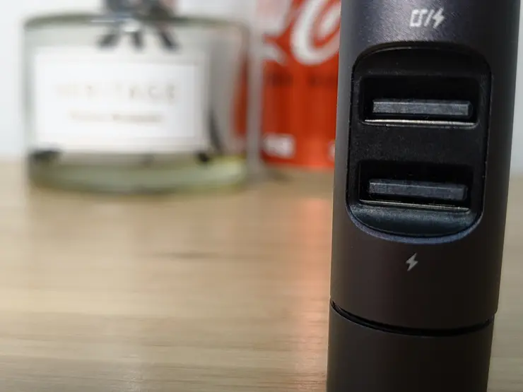 자동차 시거잭 Baseus BS-01 블루투스 FM 트랜스미터 MP3플레이어 USB 고속 충전기