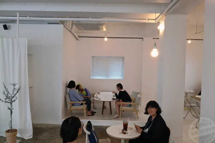 CAFE 803-7 안성 공도 지중해 느낌 카페