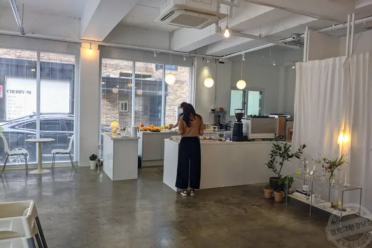 CAFE 803-7 안성 공도 지중해 느낌 카페