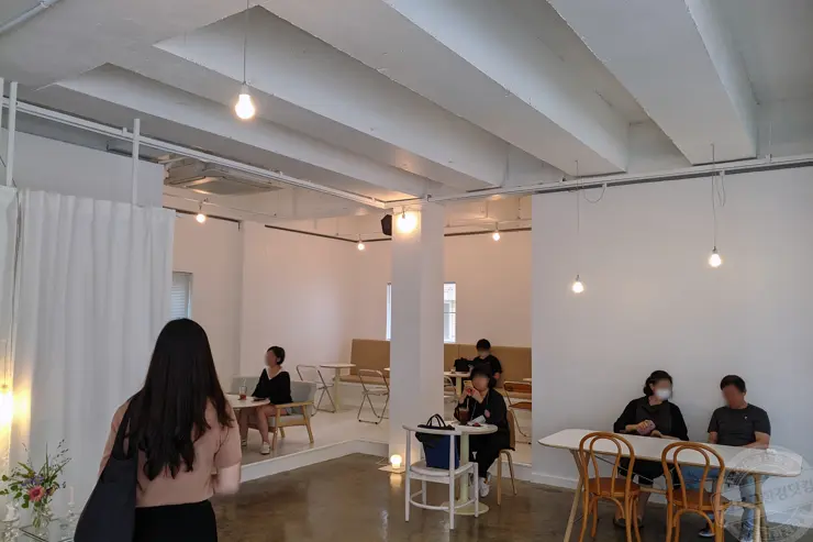 CAFE 803-7 안성 공도 지중해 느낌 카페