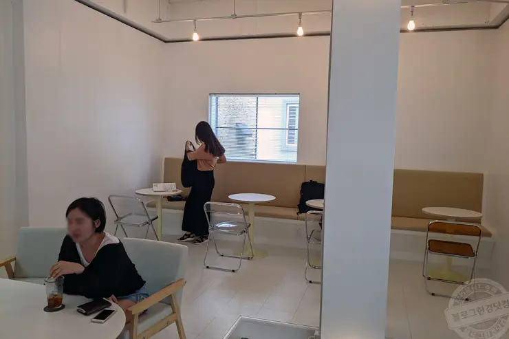 CAFE 803-7 안성 공도 지중해 느낌 카페