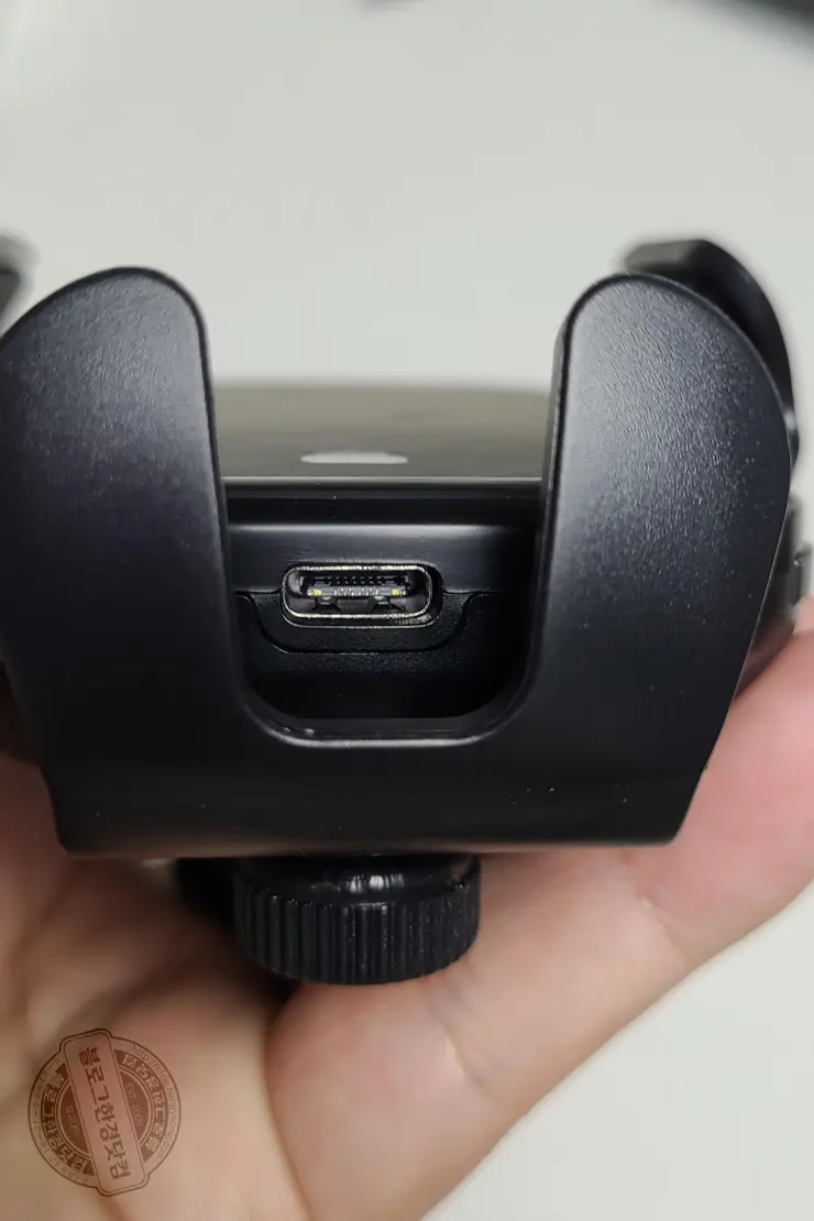 Baseus 자동차 고속 무선충전기 Baseus 15W Light Electric Holder Wireless Charger 알리익스프레스 내돈내산 구매후기