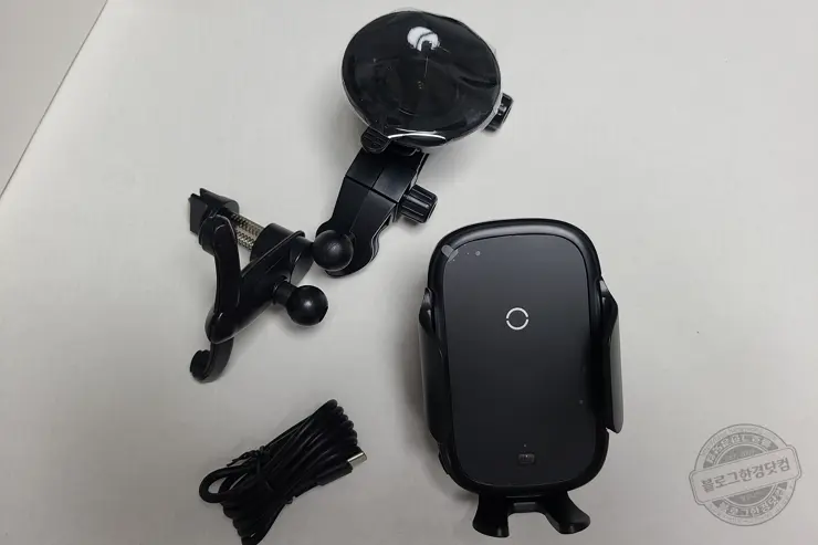 Baseus 자동차 고속 무선충전기 Baseus 15W Light Electric Holder Wireless Charger 알리익스프레스 내돈내산 구매후기