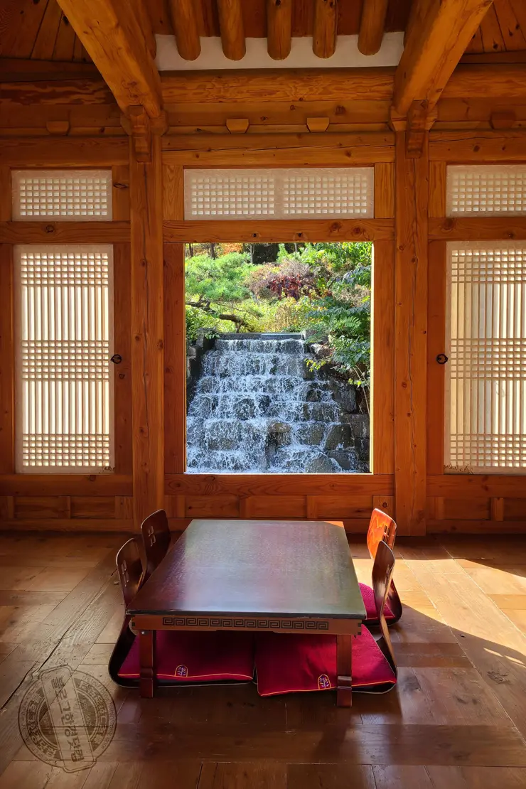 서울 종로구 부암동 가을 나들이 청운도서관, 윤동주문학관, 부암동돈가스