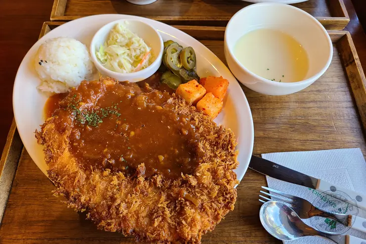 서울 종로구 부암동 가을 나들이 청운도서관, 윤동주문학관, 부암동돈가스