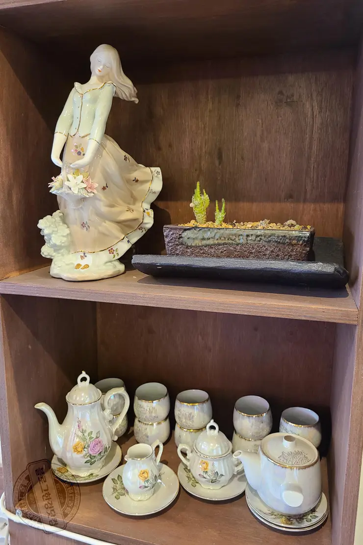 서울 종로구 부암동 가을 나들이 청운도서관, 윤동주문학관, 부암동돈가스