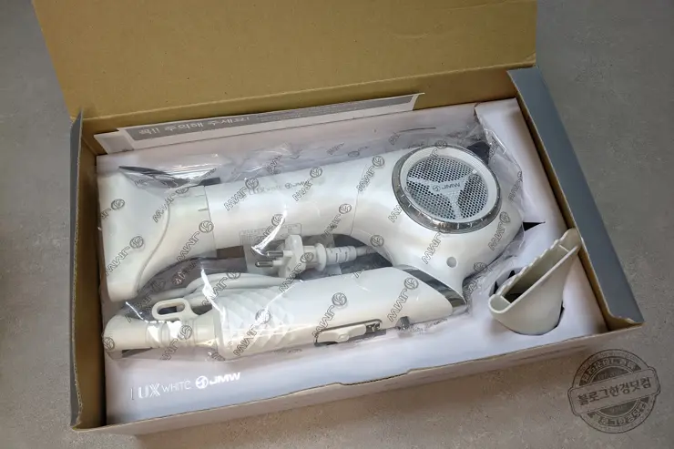 JMW Lux White 접이식 헤어드라이기 MF6002B 1700W BLDC 모터 내돈내산