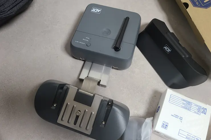 우리집 지킴이 “ADT 캡스홈 도어가드” 가정용 현관 CCTV 설치 후기