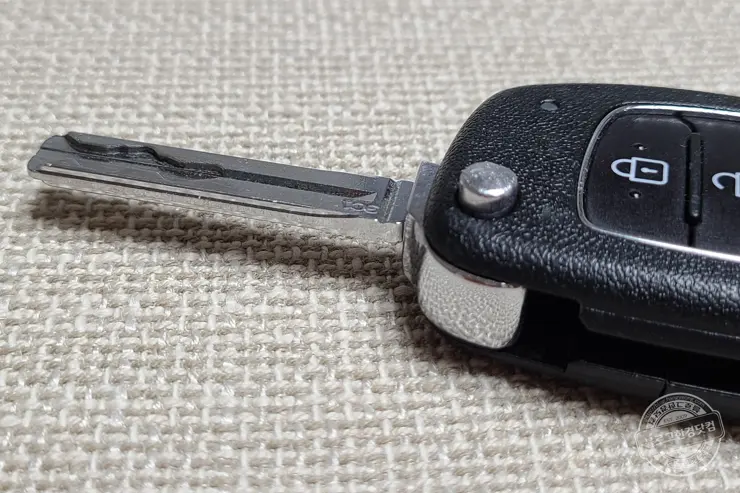 현대 쏘나타 뉴 라이즈 자동차키 배터리 교체 방법