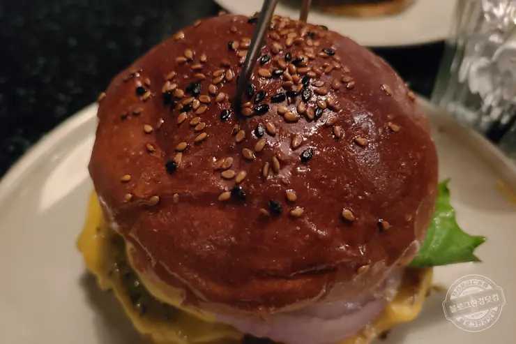더백푸드트럭 미국식 오리지날 버거 해방촌 뷰맛집 맛있는녀석들 223회 방영 내돈내먹