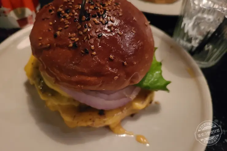 더백푸드트럭 미국식 오리지날 버거 해방촌 뷰맛집 맛있는녀석들 223회 방영 내돈내먹