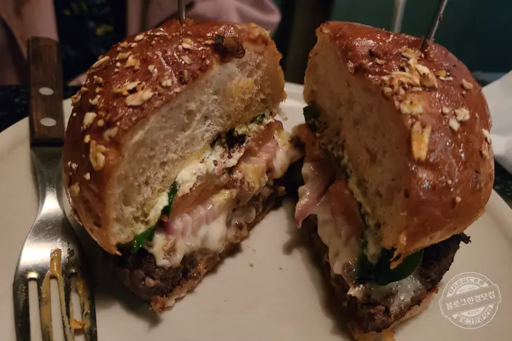 더백푸드트럭 미국식 오리지날 버거 해방촌 뷰맛집 맛있는녀석들 223회 방영 내돈내먹