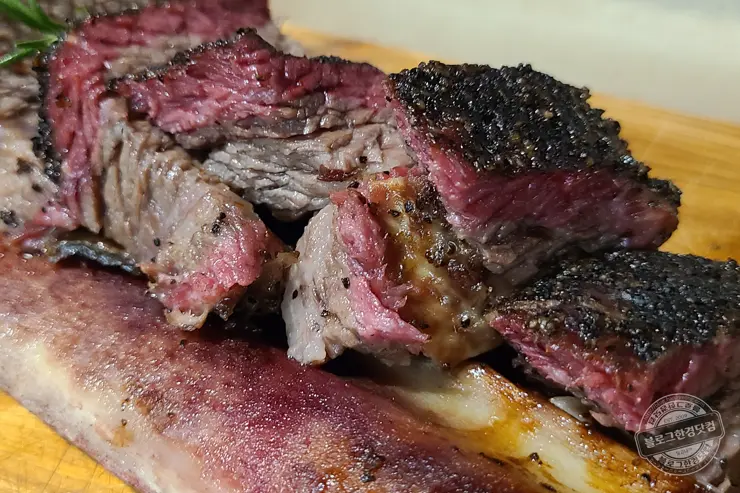 더보일러’s 미국식 바베큐 용산 BBQ 전문점 맛있는녀석들 320회 방영 “맛은 좋은데 서비스는 글쎄” 내돈내먹 후기