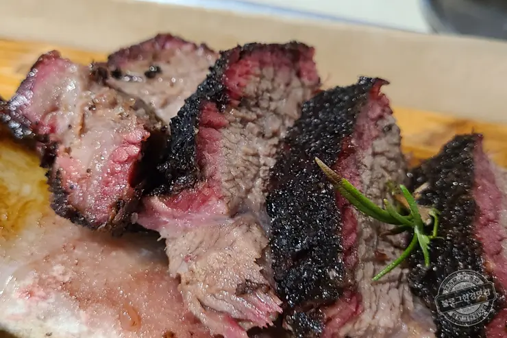 더보일러’s 미국식 바베큐 용산 BBQ 전문점 맛있는녀석들 320회 방영 “맛은 좋은데 서비스는 글쎄” 내돈내먹 후기