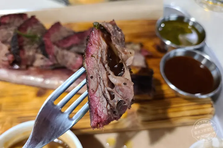 더보일러’s 미국식 바베큐 용산 BBQ 전문점 맛있는녀석들 320회 방영 “맛은 좋은데 서비스는 글쎄” 내돈내먹 후기