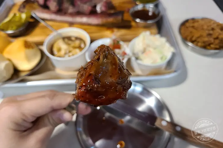더보일러’s 미국식 바베큐 용산 BBQ 전문점 맛있는녀석들 320회 방영 “맛은 좋은데 서비스는 글쎄” 내돈내먹 후기