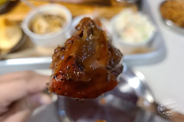 더보일러’s 미국식 바베큐 용산 BBQ 전문점 맛있는녀석들 320회 방영 “맛은 좋은데 서비스는 글쎄” 내돈내먹 후기