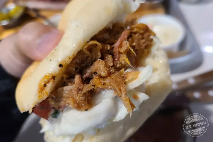 더보일러’s 미국식 바베큐 용산 BBQ 전문점 맛있는녀석들 320회 방영 “맛은 좋은데 서비스는 글쎄” 내돈내먹 후기