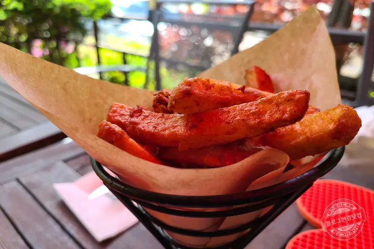 라모스버거 춘천 수제버거 추천 맛집 빵부터 패티 소스 까지 모든 걸 직접 손으로 내돈내먹