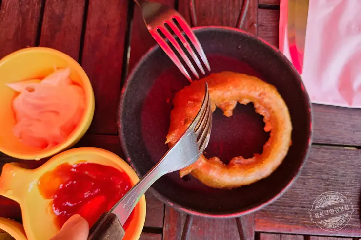 라모스버거 춘천 수제버거 추천 맛집 빵부터 패티 소스 까지 모든 걸 직접 손으로 내돈내먹