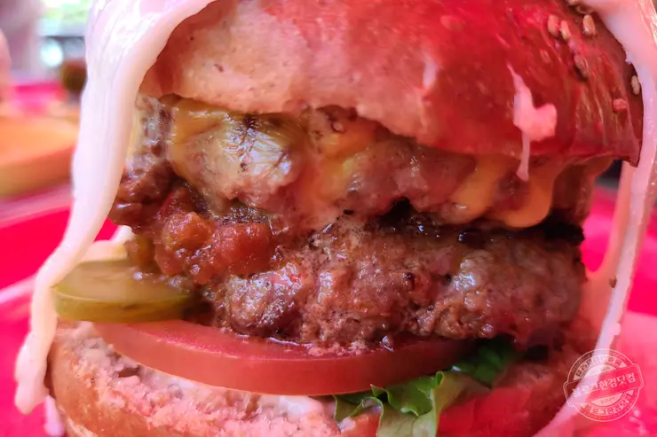 라모스버거 춘천 수제버거 추천 맛집 빵부터 패티 소스 까지 모든 걸 직접 손으로 내돈내먹