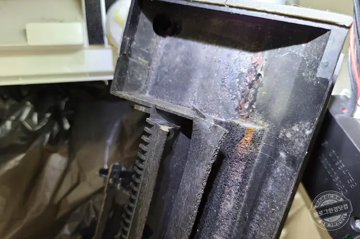 위니아 벽결이 에어컨 셀프 청소 블로워까지 곰팡이 제거  10만원 아낌