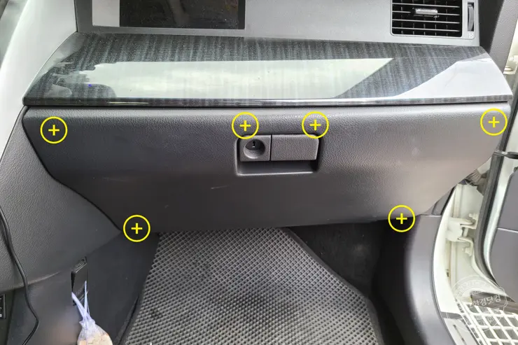 SM7 뉴아트 에어컨필터 셀프 교체 (Bosch S 4341)