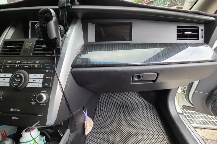 SM7 뉴아트 에어컨필터 셀프 교체 (Bosch S 4341)