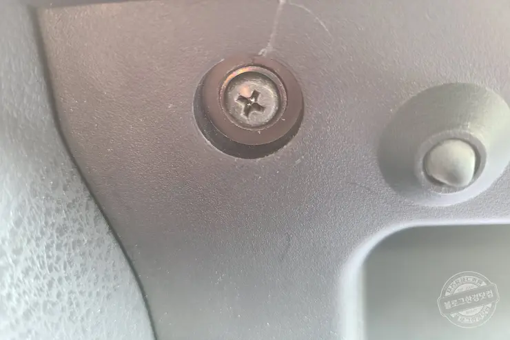 SM7 뉴아트 에어컨필터 셀프 교체 (Bosch S 4341)