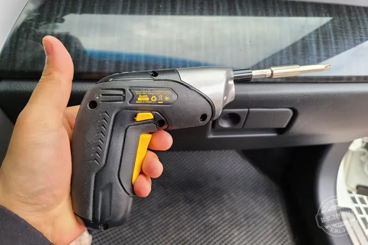 SM7 뉴아트 에어컨필터 셀프 교체 (Bosch S 4341)