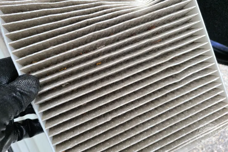 SM7 뉴아트 에어컨필터 셀프 교체 (Bosch S 4341)