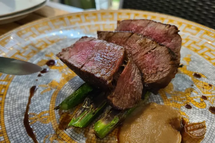 메종한남 한우 안심스테이크 한남동 핫플레이스 한강뷰 맛집 내돈내먹 후기