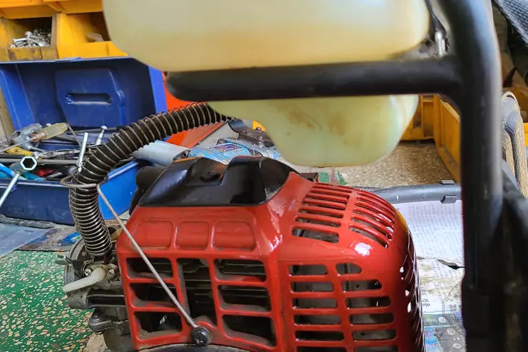 충북 진천 읍내 농기구(예초기) 수리 공구상 모여 있는 곳