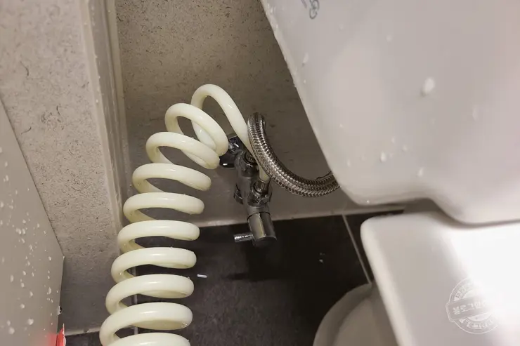 화장실 변기 청소샤워기 핸드비데 설치 DIY 내돈내산