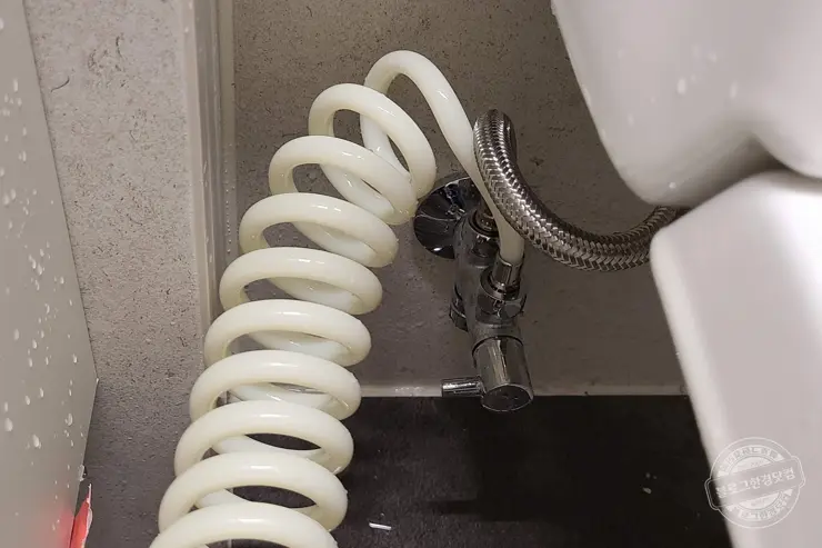 화장실 변기 청소샤워기 핸드비데 설치 DIY 내돈내산