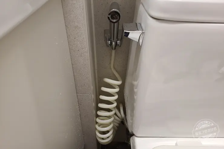 화장실 변기 청소샤워기 핸드비데 설치 DIY 내돈내산