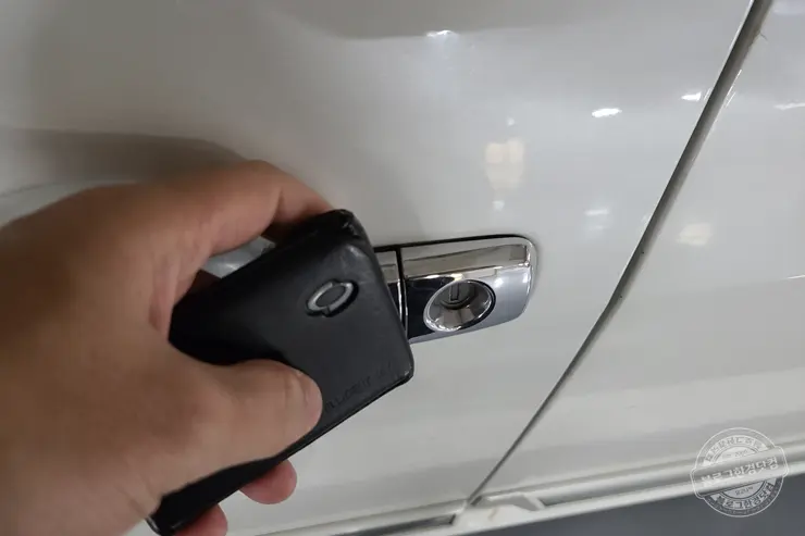 르노삼성 SM7 뉴아트 (SM5 뉴임프레션) 스마트키 배터리 교체 방법