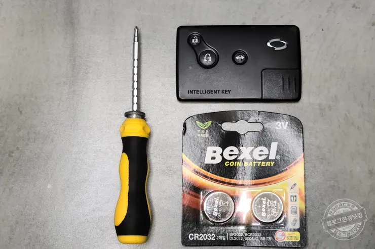 르노삼성 SM7 뉴아트 (SM5 뉴임프레션) 스마트키 배터리 교체 방법