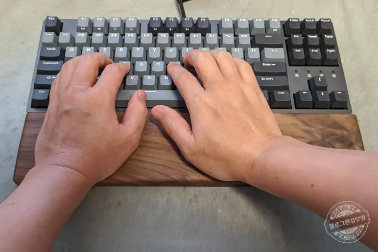 호두나무 원목 키보드 팜레스트(손목받침대)와 Aviator 코일 USB 케이블 알리익스프레스 구매 후기 내돈내산
